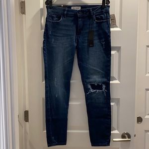 DL1961 Emma Jean